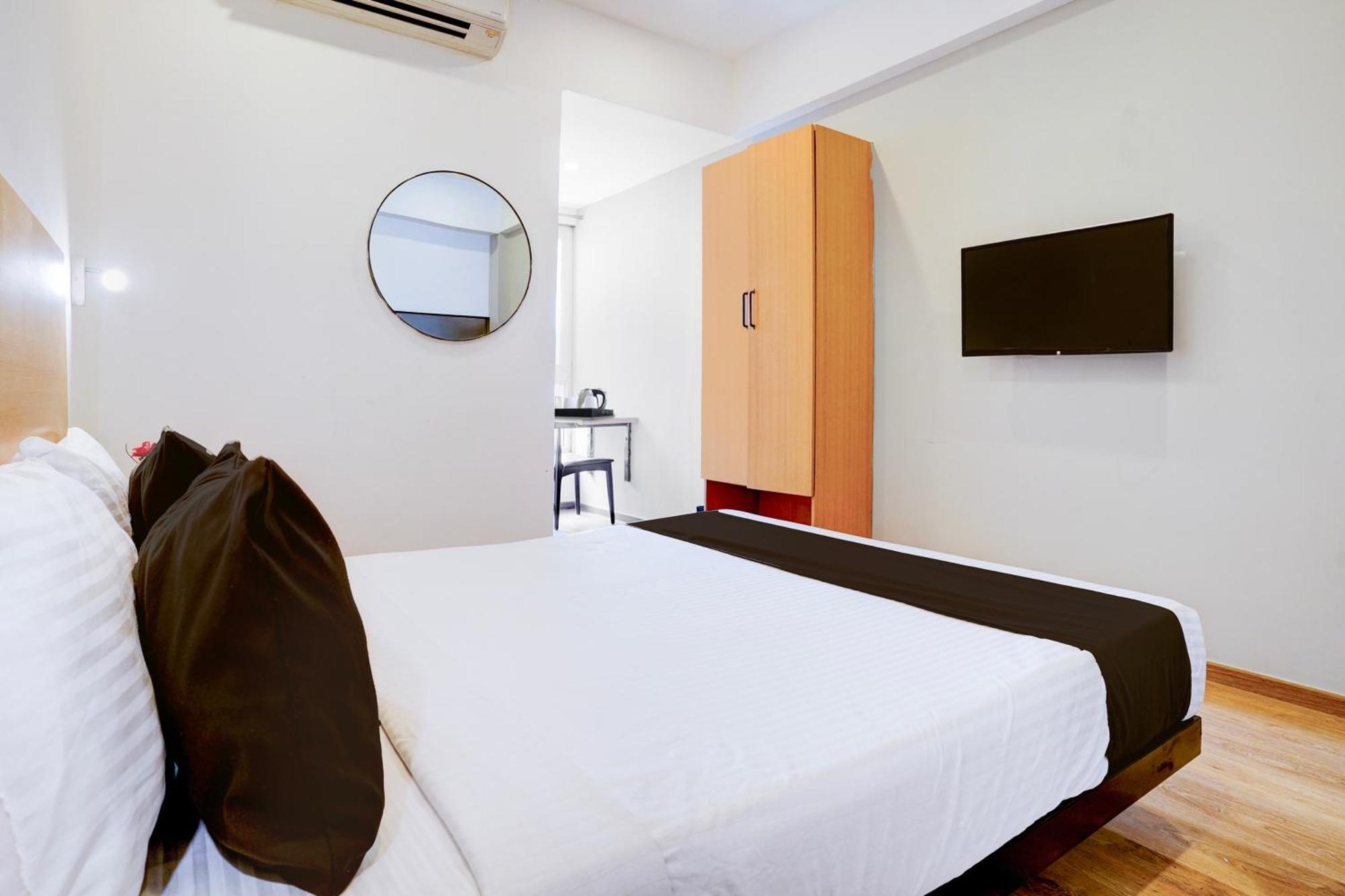 Hotel Super Townhouse Khar The Habitat Bombay Exterior foto