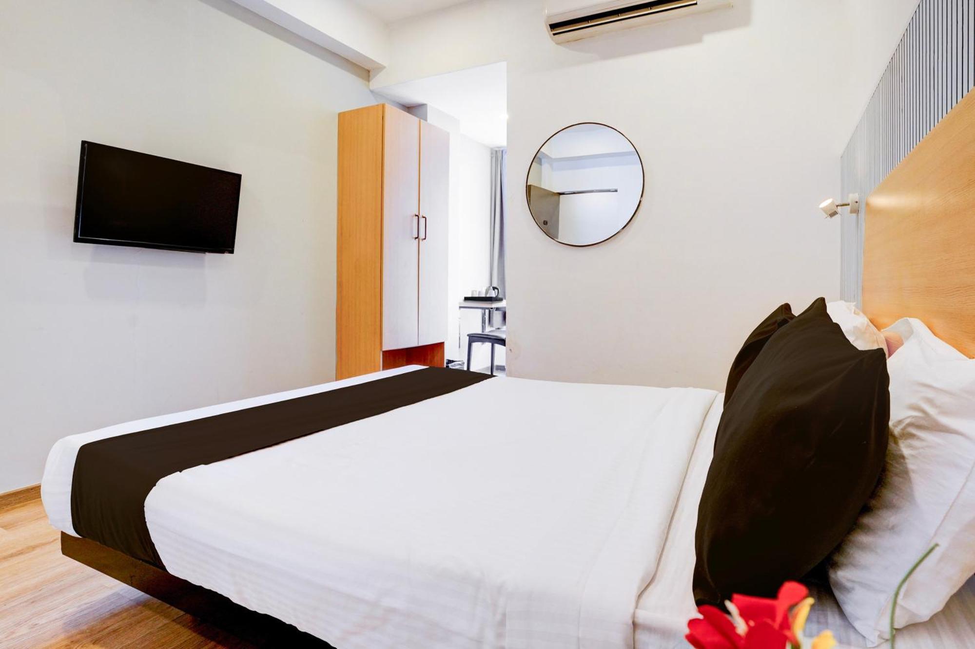 Hotel Super Townhouse Khar The Habitat Bombay Exterior foto