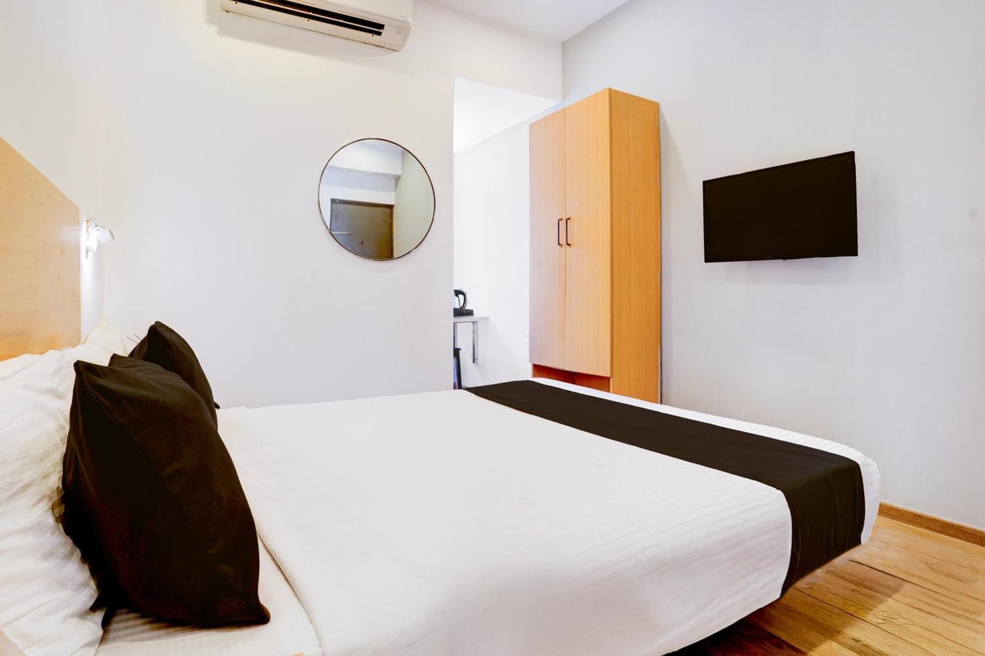 Hotel Super Townhouse Khar The Habitat Bombay Exterior foto